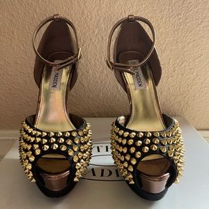 Steve Madden Womens Obstcl-S Platform Pump